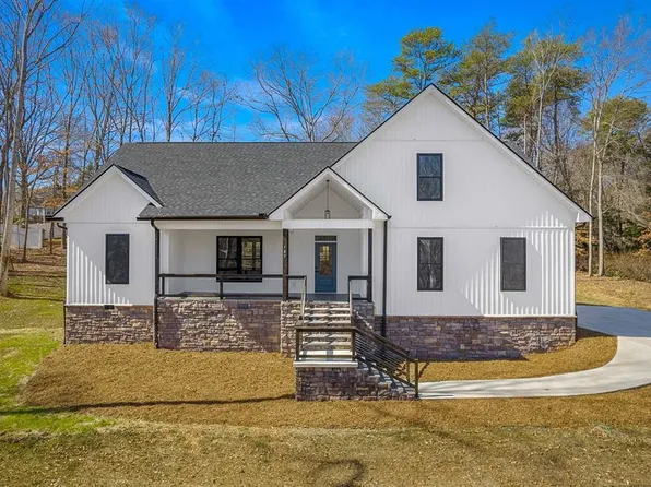 107 Bentwood Ln, Pickens, SC 29671