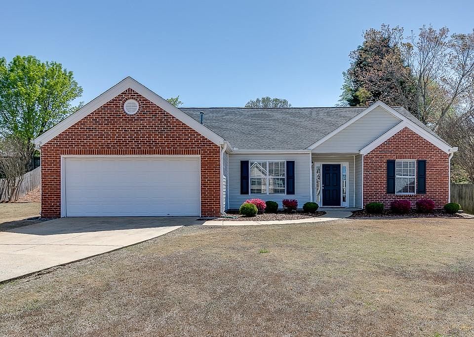 1st image of 3183 English Ivy Ln
