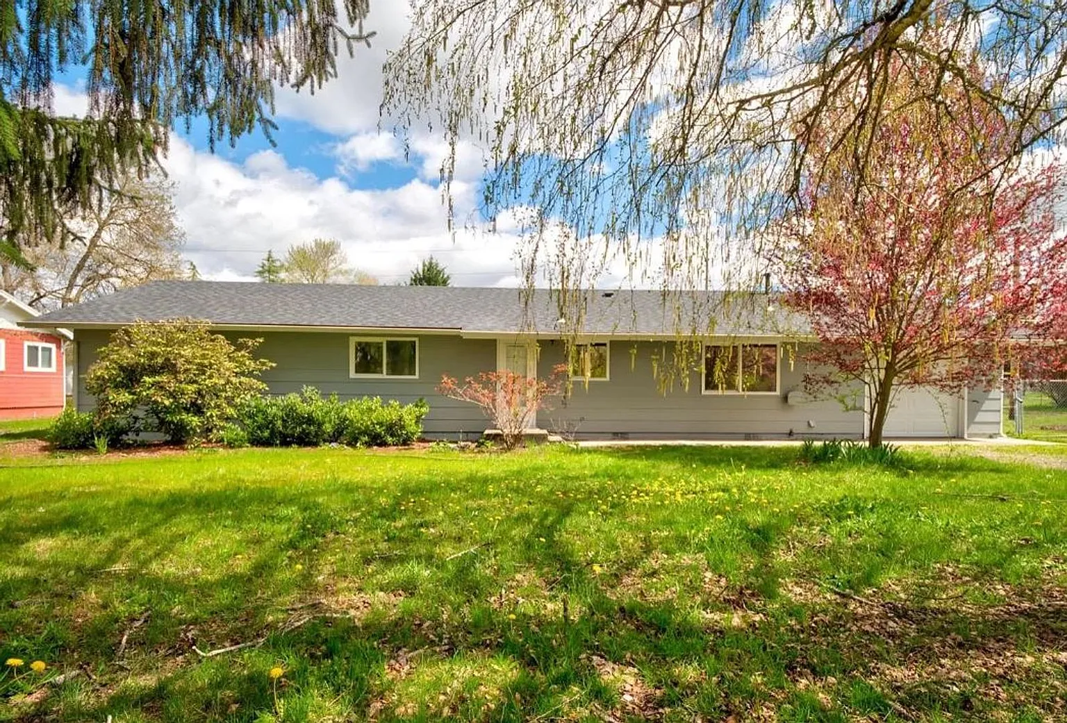 181 Glen Dr photo 1
