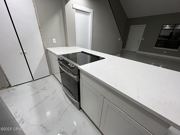 3rd image of 1211 Stephen Dr