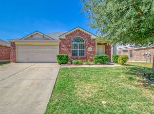 8245 Delafield Dr, Fort Worth, TX 76131