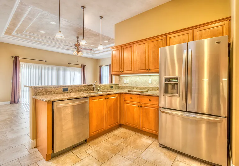 4213 Mayfair Ln — Photo 12