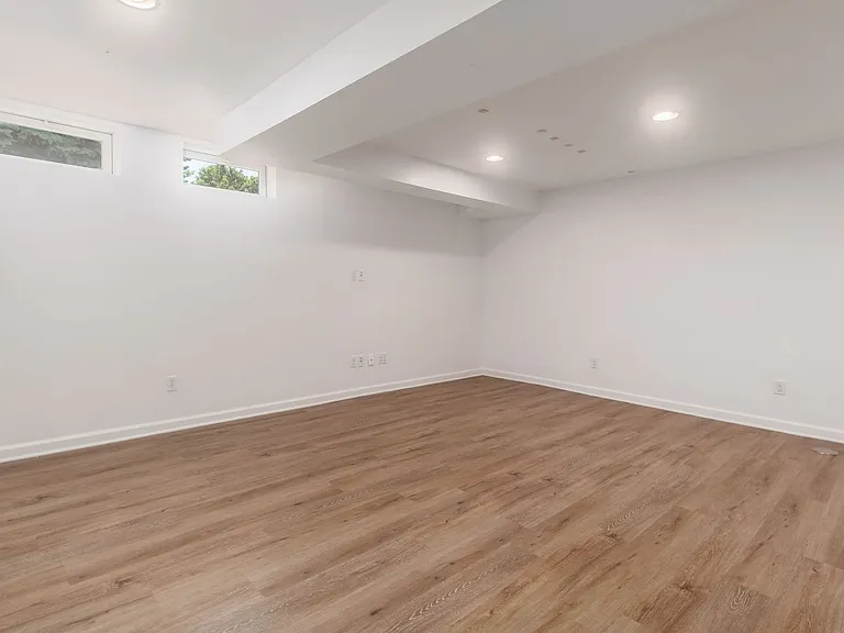 8577 Portwood Ln — Photo 29