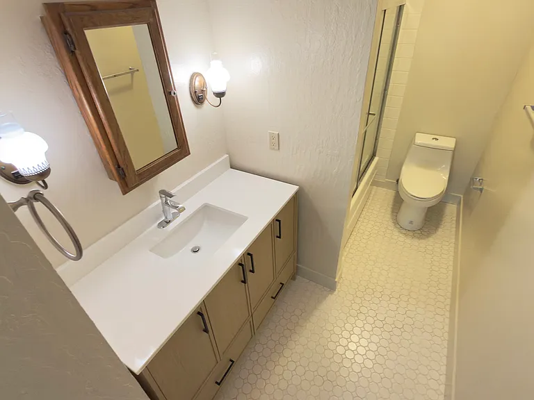 421 Perkins St #104 — Photo 7