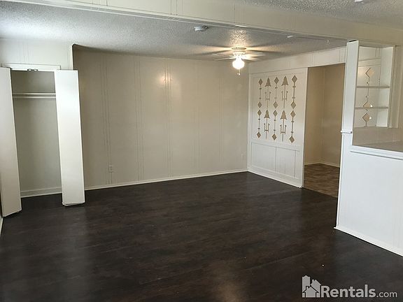 2nd image of 2579 Wicker Ave