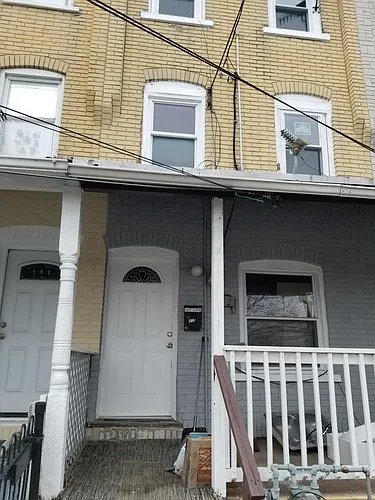 415 E Susquehanna St Photo 1