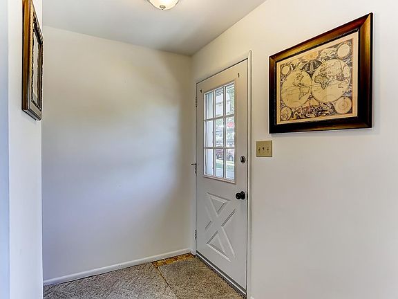 2nd image of 302 Carlwood Dr