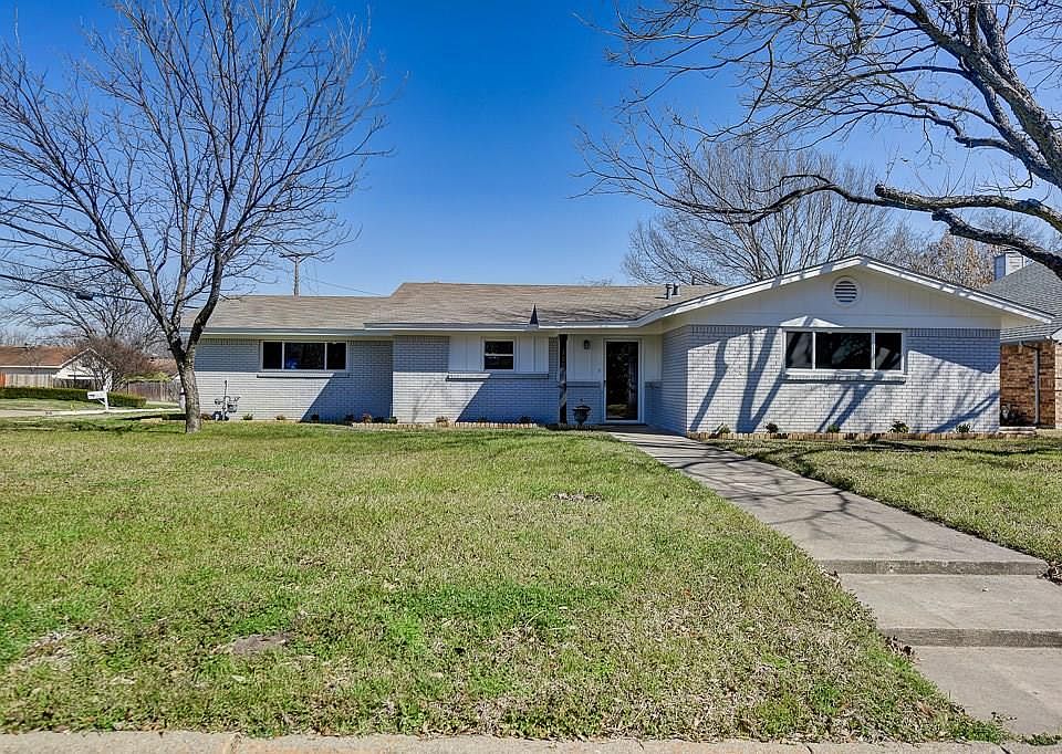 1201 Cozby St W, Benbrook, TX 76126 Zillow