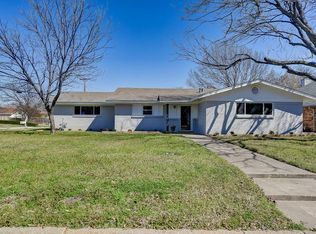1201 Cozby St W, Benbrook, TX 76126