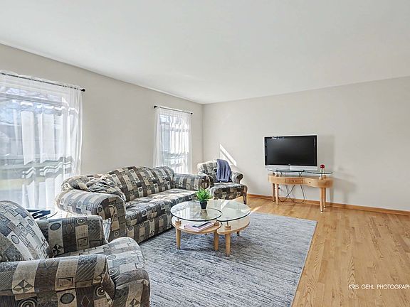 2nd image of 302 Appleton Dr