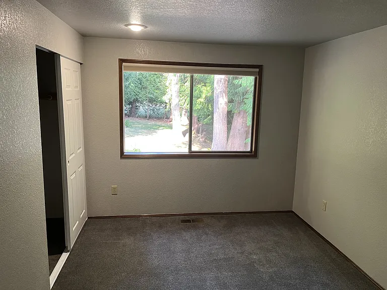 7410 Lazy South Ln NE — Photo 15