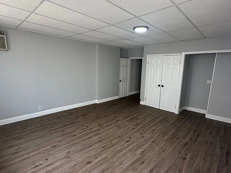134 Macdade Blvd — Photo 15
