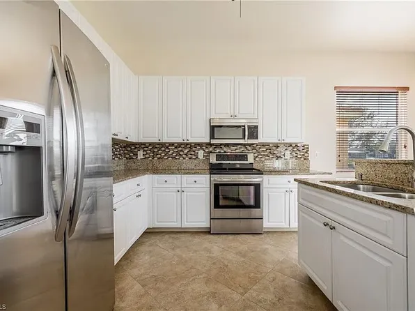 2733 Blue Cypress Lake Ct, Cape Coral, FL 33909