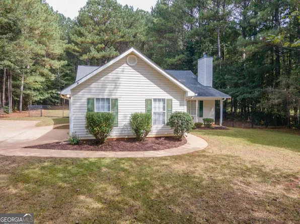 48 James Dr, Hogansville, GA 30230