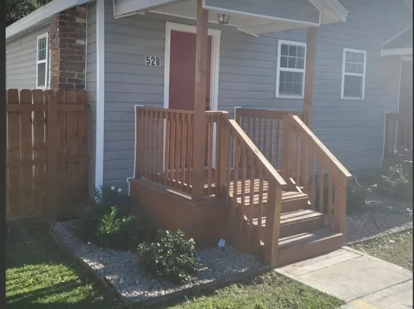 528 Manchester St SE, Wilson, NC 27893