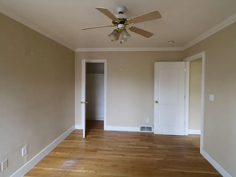1051 E 620 N — Photo 14
