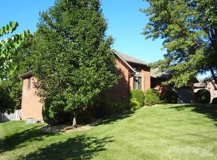 5526 S Newton Ave, Springfield, MO 65810