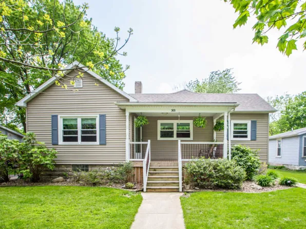 303 E 4th St, Gridley, IL 61744