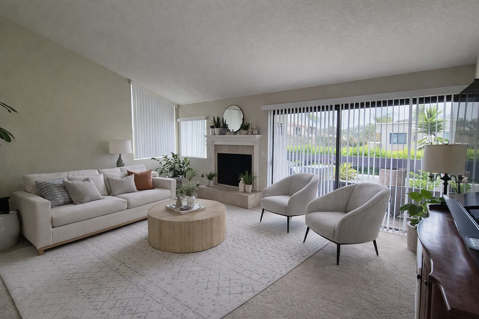 2 bed, 1556 sqft, $3,850 — Photo 2