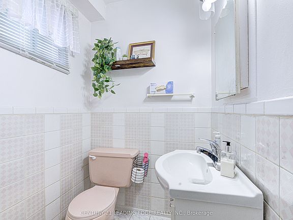 5th image of 1024 Bridletowne Cir