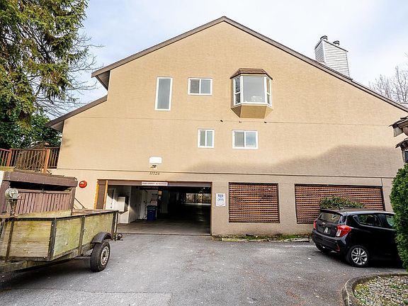 4th image of 11726 225th St #305