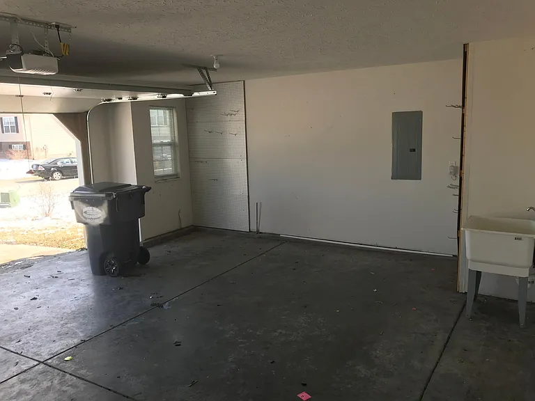 384 Rocky Pointe Ct — Photo 10
