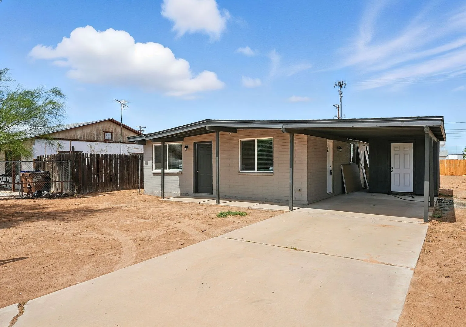 3 Bed 2 Bath Coolidge Home — Photo 2