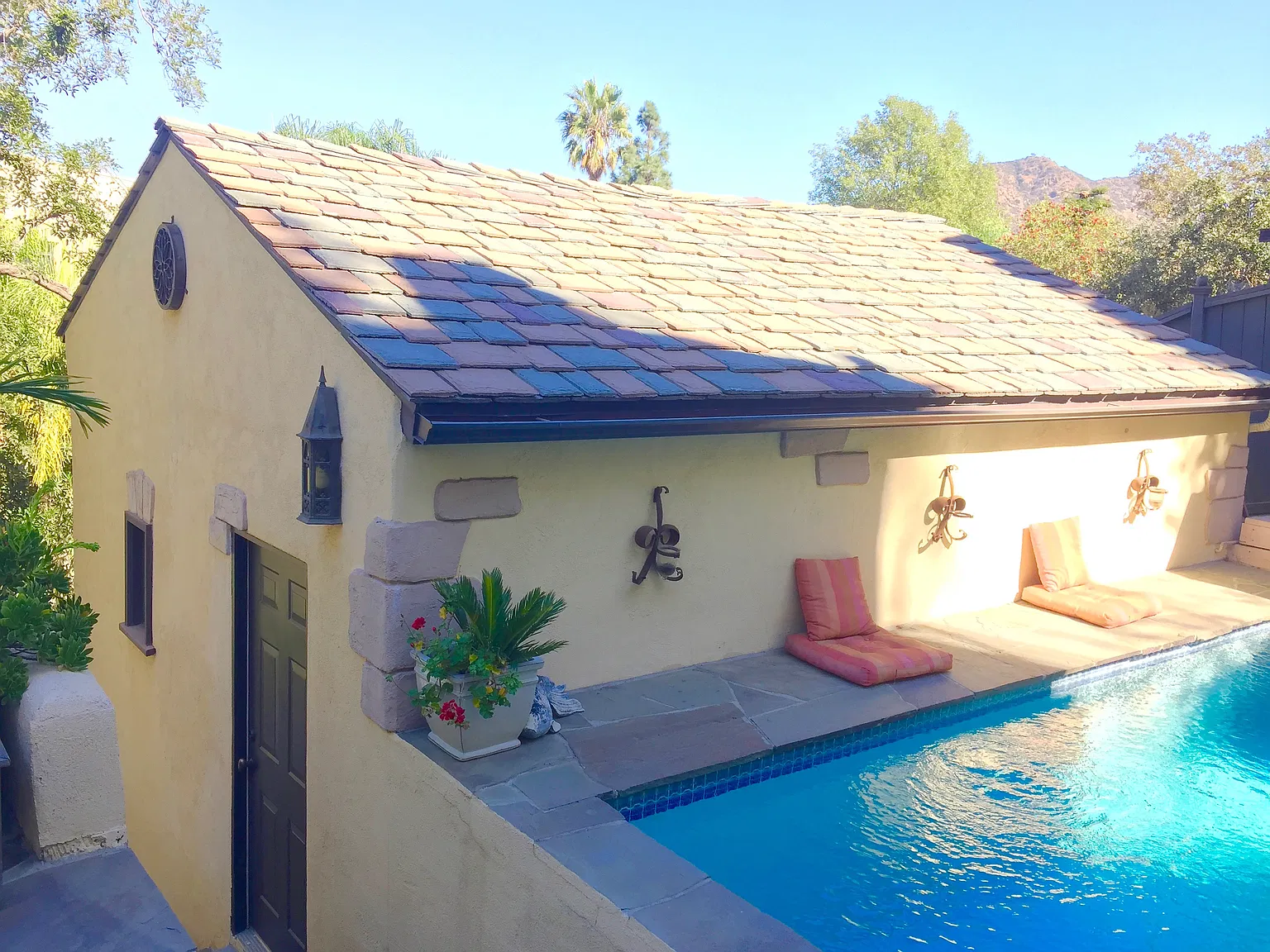 Bennett Dr, Los Angeles — Photo 2