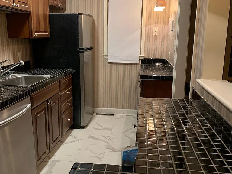 2404 Barracks Ct #1 — Photo 5