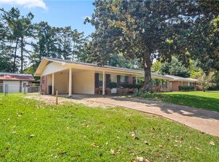 1710 Plantation Dr, Alexandria, LA 71301