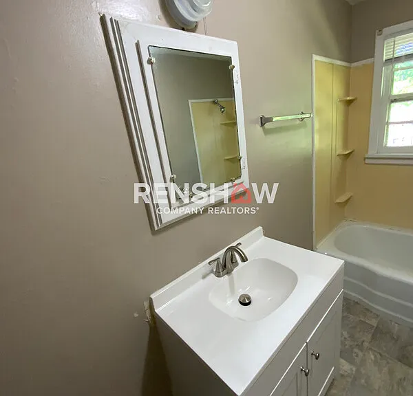 1229 Woodlawn Ave #B — Photo 8