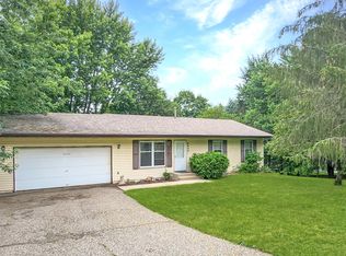 6830 Baker Rd, Eden Prairie, MN 55346