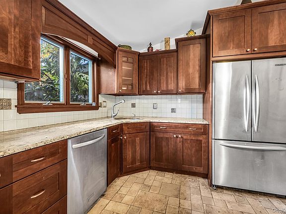 5th image of 100 Ridgewood Avenue