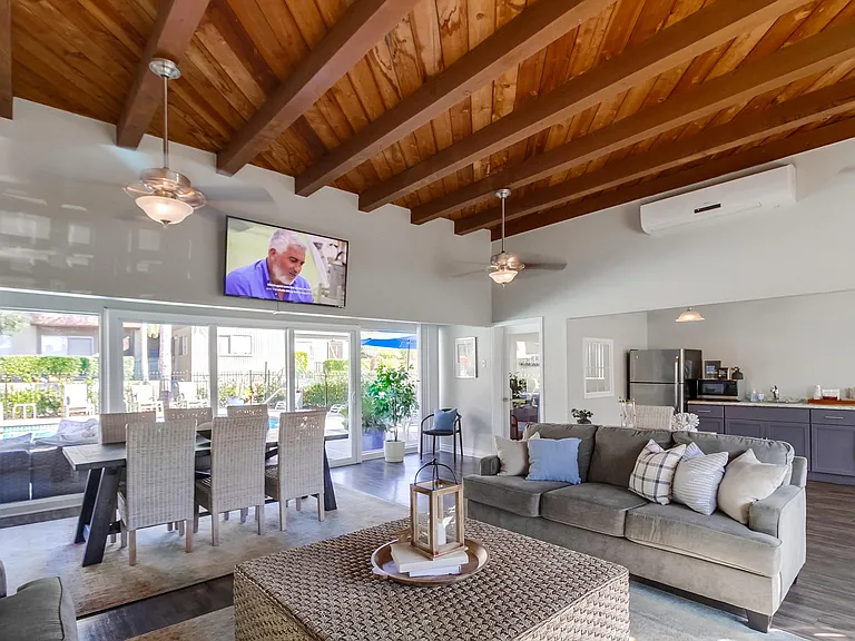Mesa Vista Apartment Homes — Photo 6