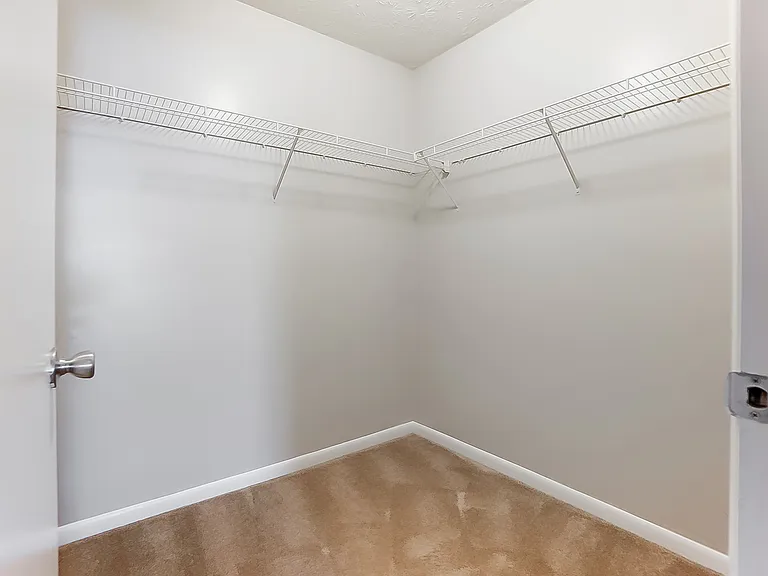 Vista Pointe Apartments — Photo 12