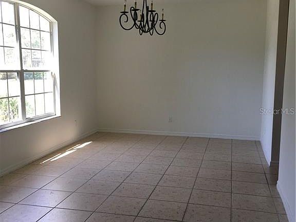 3rd image of 801 Oak Chase Dr