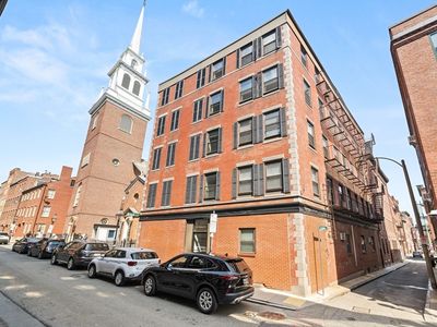 181 Salem St #18-F, Boston, MA, 02113