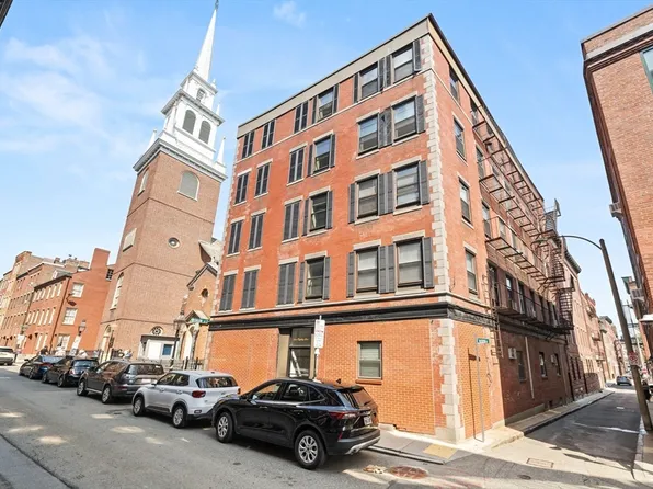 181 Salem St #18-F, Boston, MA 02113