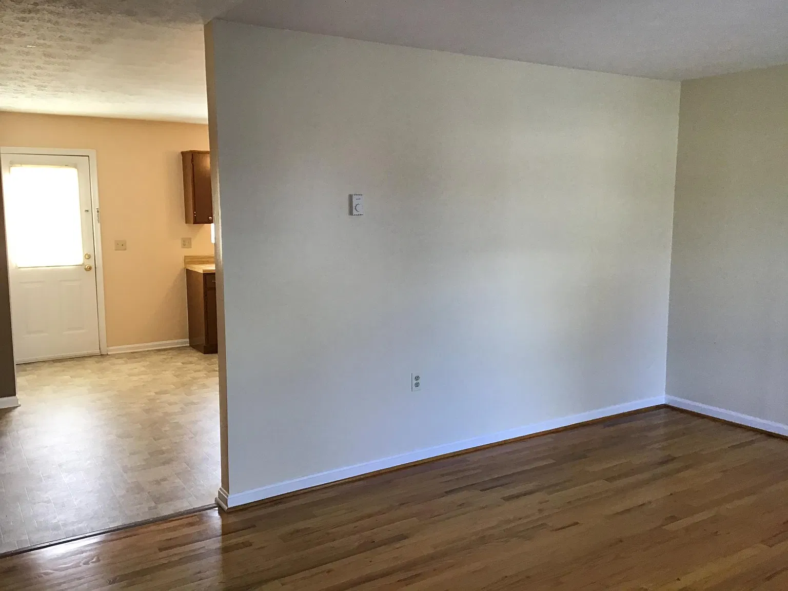 2 bed, 1.5 bath, 1120 sqft, $1,300 — Photo 3