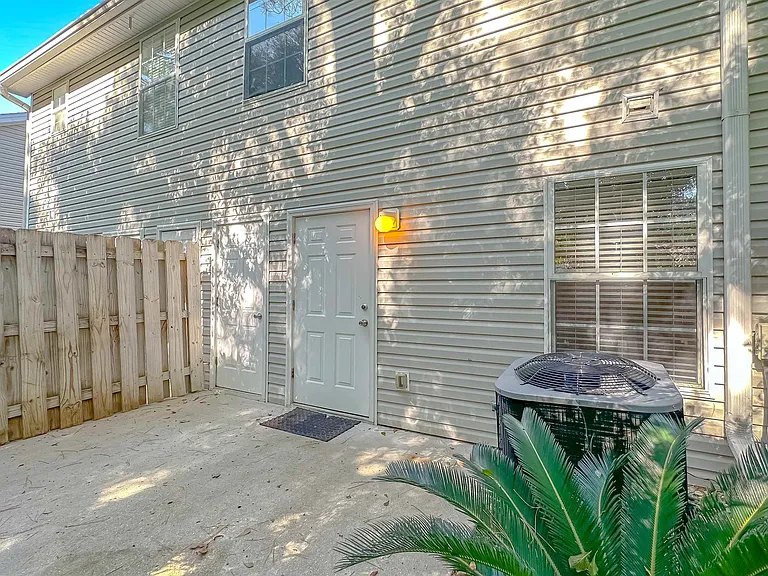 2738 W Tharpe St #1805 — Photo 27