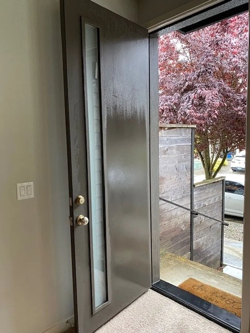 Beautiful 3bd 2.5ba Modern Townhome — Photo 3