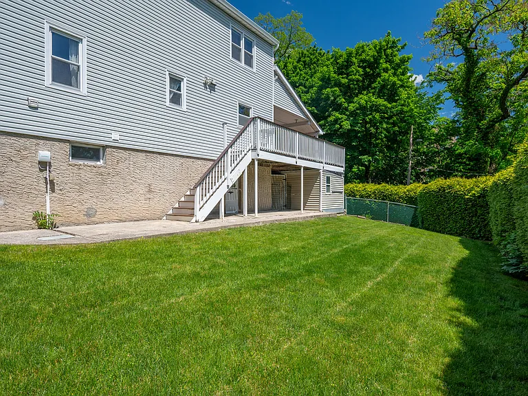 49 N Chatsworth Ave — Photo 27