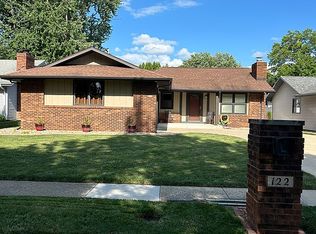 122 Glasgow Dr, Springfield, IL 62702