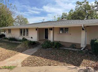 735 E 9th St, Cushing, OK 74023