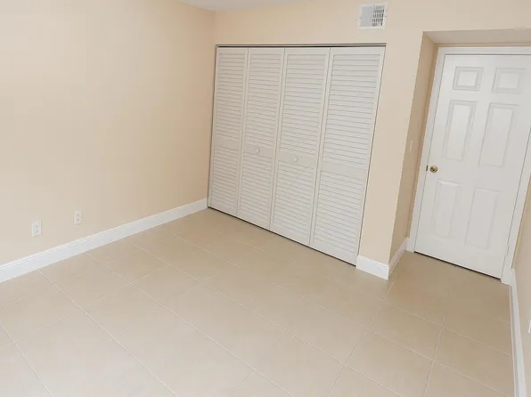 10749 Cleary Blvd, Fort Lauderdale, FL