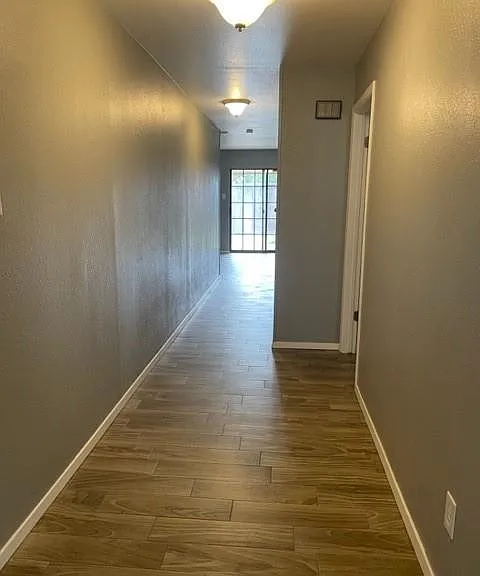609 Williamsburg Ct #609 — Photo 2