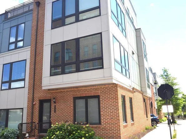 408 Stabler Ln, Alexandria, VA 22304