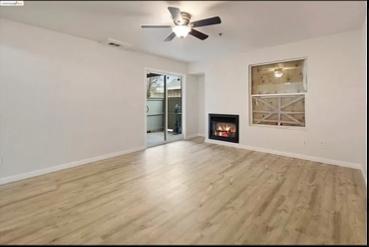 7283 Florin Mall Dr #14 — Photo 3