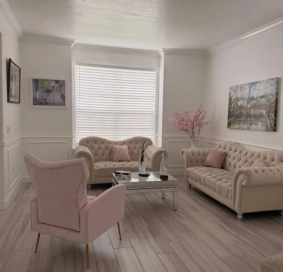 4 bed, 2.5 bath, 2300 sqft, $3,600 — Photo 3