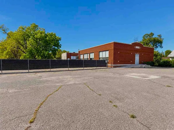 344 S Elm St, Ponca City, OK 74601